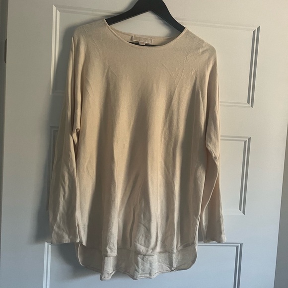 Michael Kors Women's Long Sleeve Crew Neck
Tan Sweater- Size Large - Picture 1 of 6